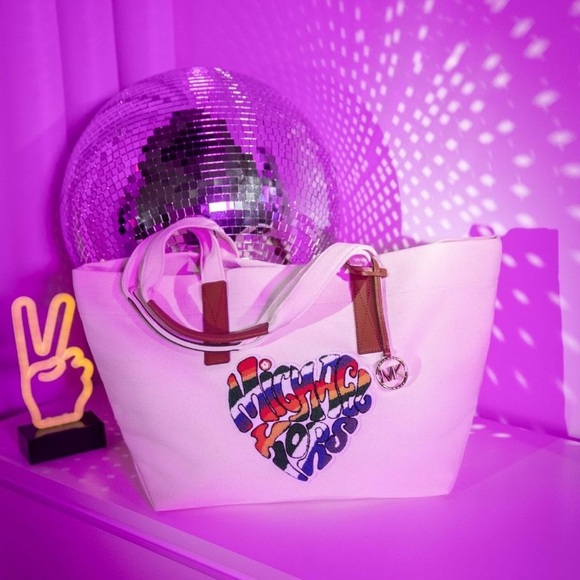 Michael Kors canvas tote - Picture 6 of 15